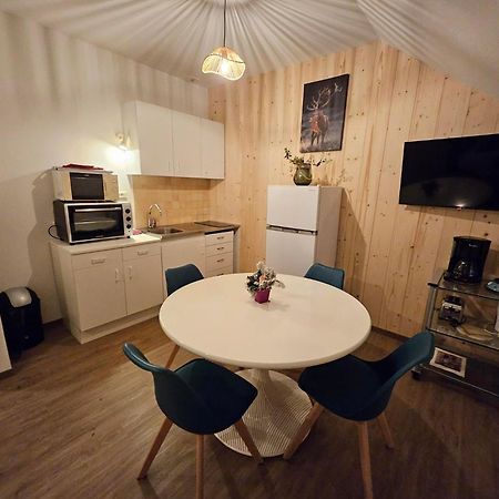 Gite Eglantine 2 A 6 Personnes Avec Spa Et Salle De Jeux Dans La Residence Вантрон Экстерьер фото