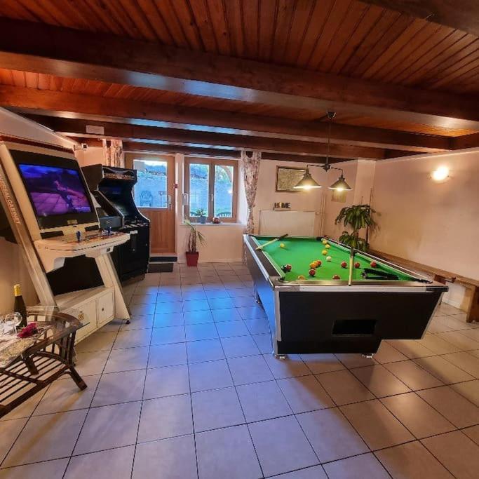 Gite Eglantine 2 A 6 Personnes Avec Spa Et Salle De Jeux Dans La Residence Вантрон Экстерьер фото